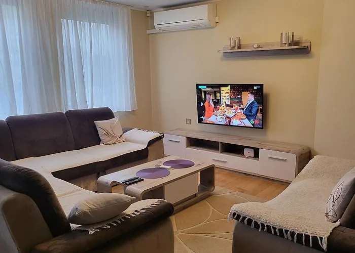 Apartman Centar Bulevar Ex Sa Garazom