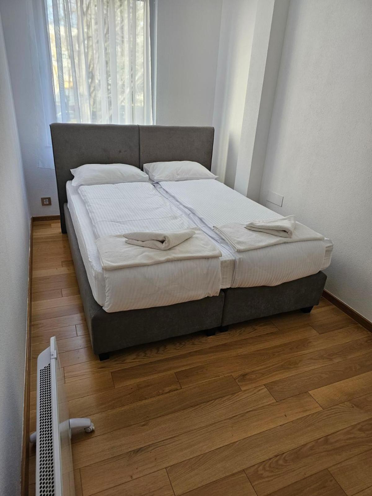 Centar Bulevar Ex Sa Garazom Apartment Banja Luka