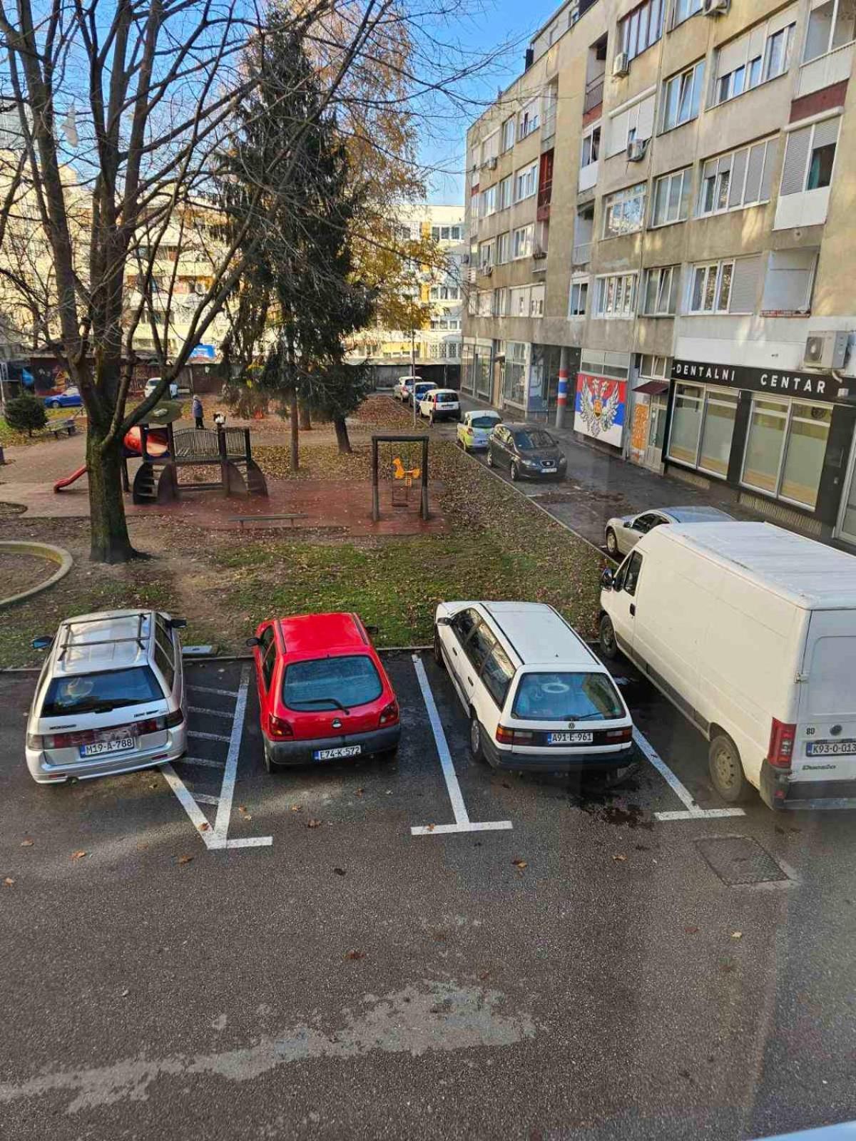 Centar Bulevar Ex Sa Garazom *
